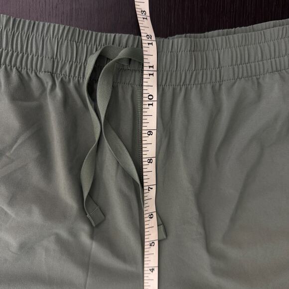 REI Active Pursuits Shorts Mens XL Athletic Gym Unlined UPF 50 NEW 7" Green - Picture 8 of 10